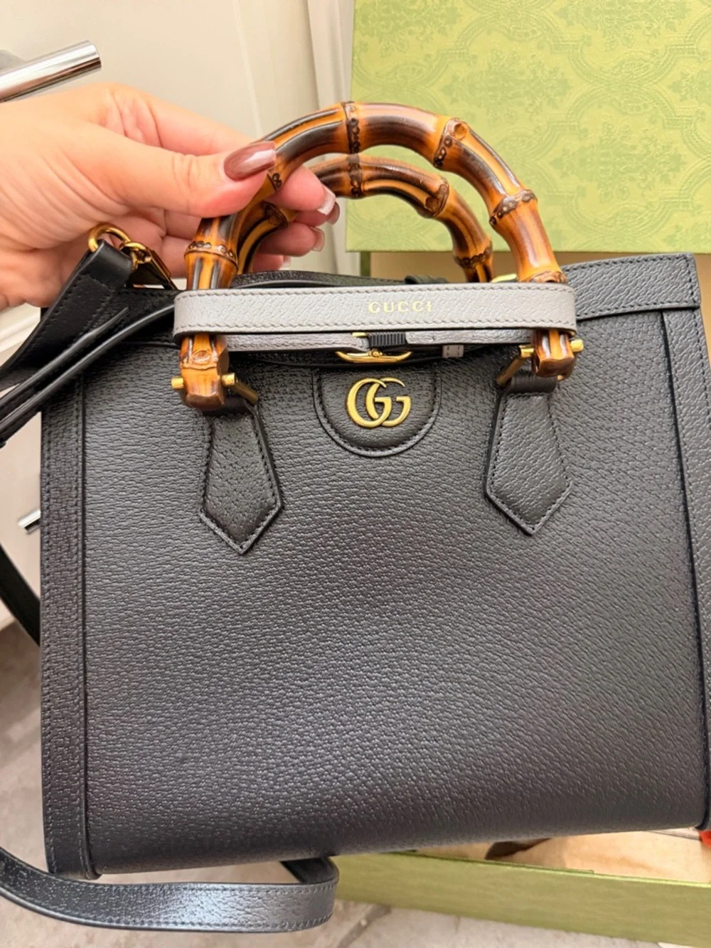 Gucci Diana Medium bag 2023 - Picture 2 of 11